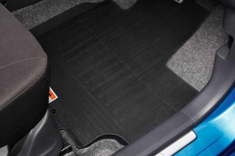 Suzuki Rubber mat set