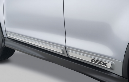 Mitsubishi Side Extension Striping Set, Chrome