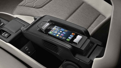 BMW Genuine Apple iPhone 5 Basic Snap-In Adapter Charger Dock