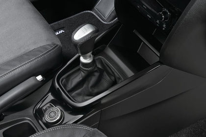 Suzuki Centre Console Coloured Trim Piano Black