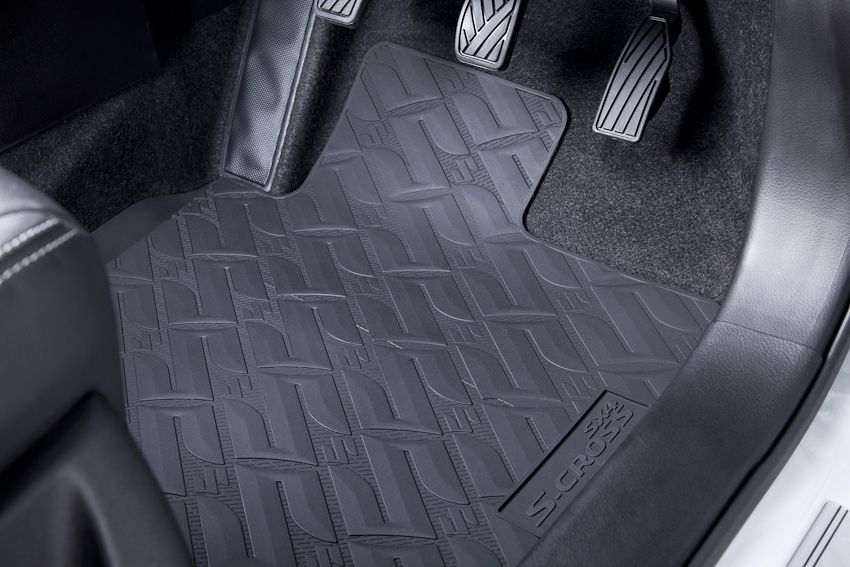 Suzuki Rubber mat set