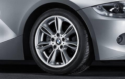 1x BMW Genuine Alloy Wheel 17
