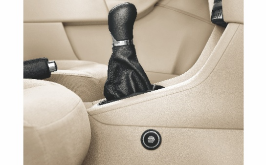 SKODA Mechanical transmission locking system
