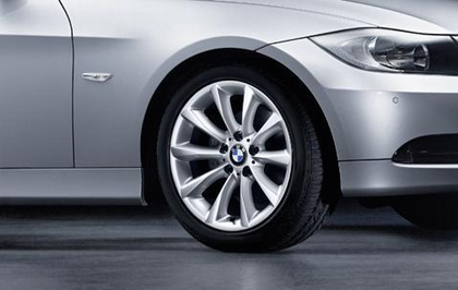 1x BMW Genuine Alloy Wheel 17