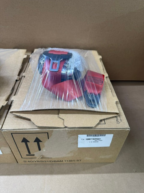 McLaren Artura MSO Indian Red Seat Belts