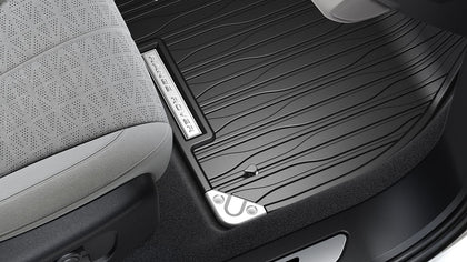 Land Rover Rubber Mat Set - RHD, Automatic