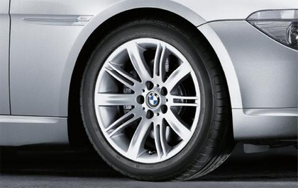 1x BMW Genuine Alloy Wheel 18