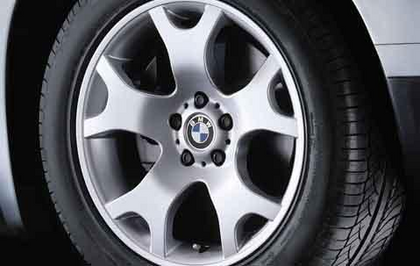 1x BMW Genuine Alloy Wheel 19