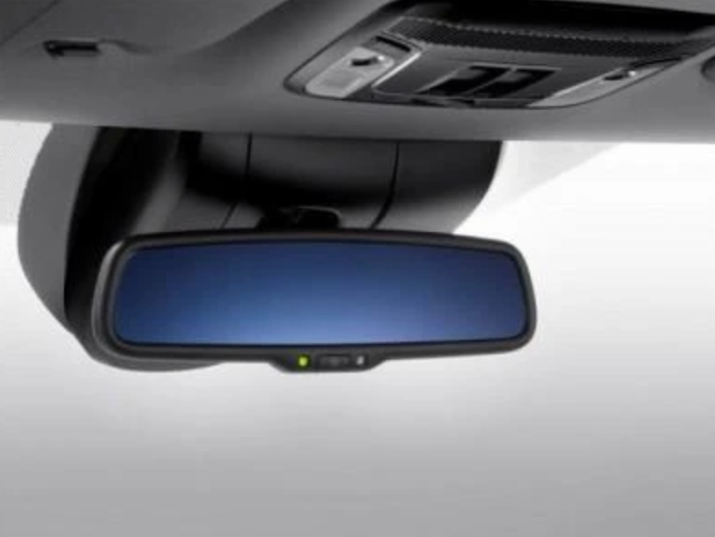Honda Auto-dimming rear view mirror