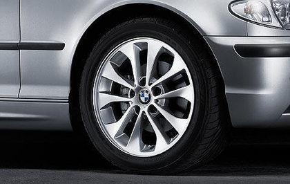 1x BMW Genuine Alloy Wheel 17
