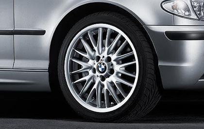 1x BMW Genuine Alloy Wheel 18
