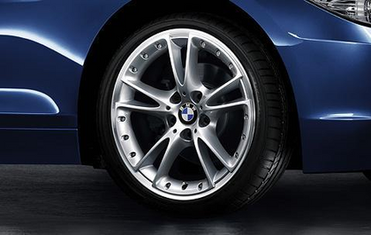 1x BMW Genuine Alloy Wheel 18