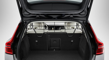 Volvo v40 dog deals guard