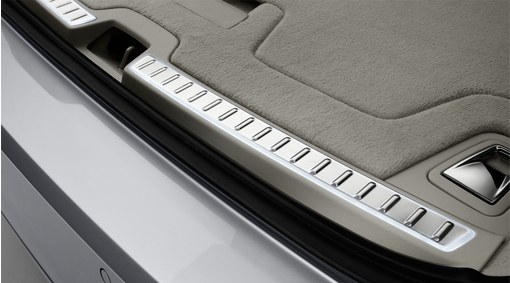 Volvo Illuminated tailgate scuff plate