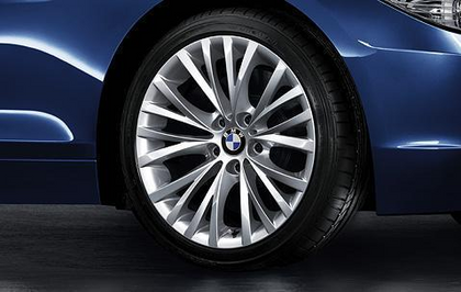 1x BMW Genuine Alloy Wheel 18