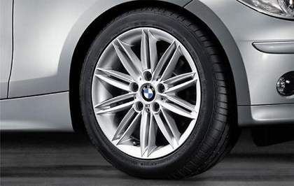 1x BMW Genuine Alloy Wheel 17