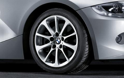 1x BMW Genuine Alloy Wheel 17