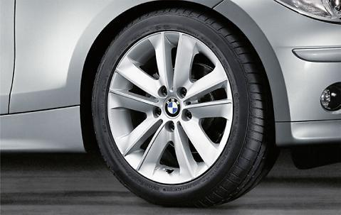 1x BMW Genuine Alloy Wheel 17" V-Spoke 141 Rim