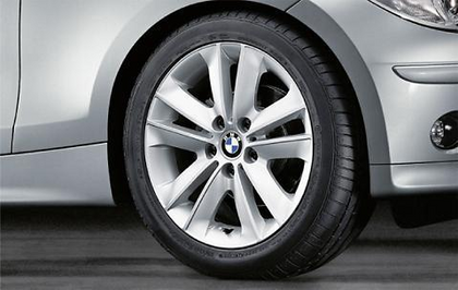 1x BMW Genuine Alloy Wheel 17