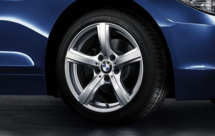 1x BMW Genuine Alloy Wheel 17